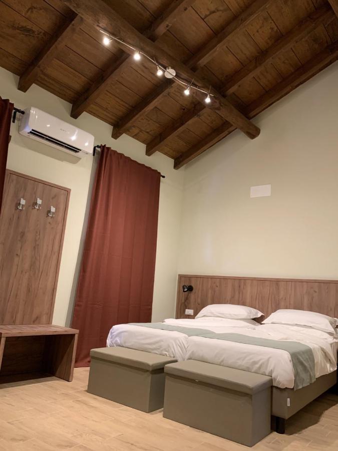 Otto Agriturismo Ottobiano Exteriör bild